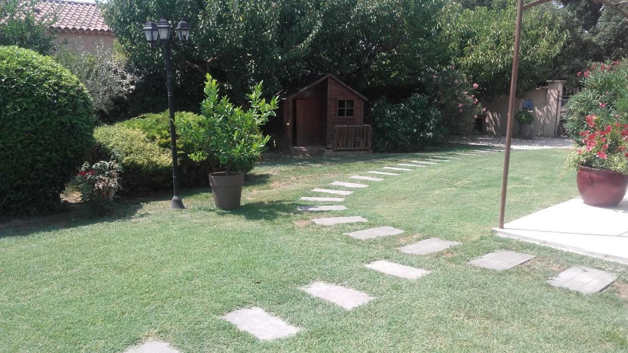 Gite L'Annexe Villelaure Exterior foto